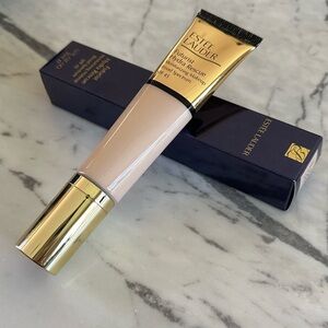 Estee Lauder Futurist Hydra Rescue Foundation 1N0 Porcelain